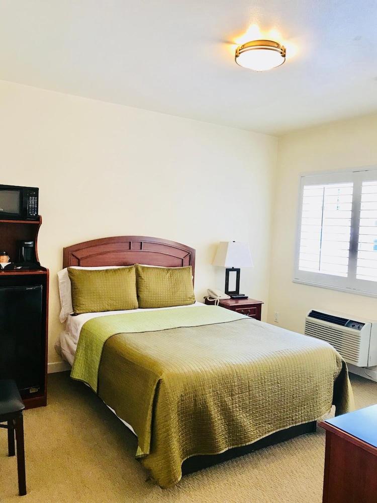 Bella Capri Inn And Suites 카마리오 외부 사진