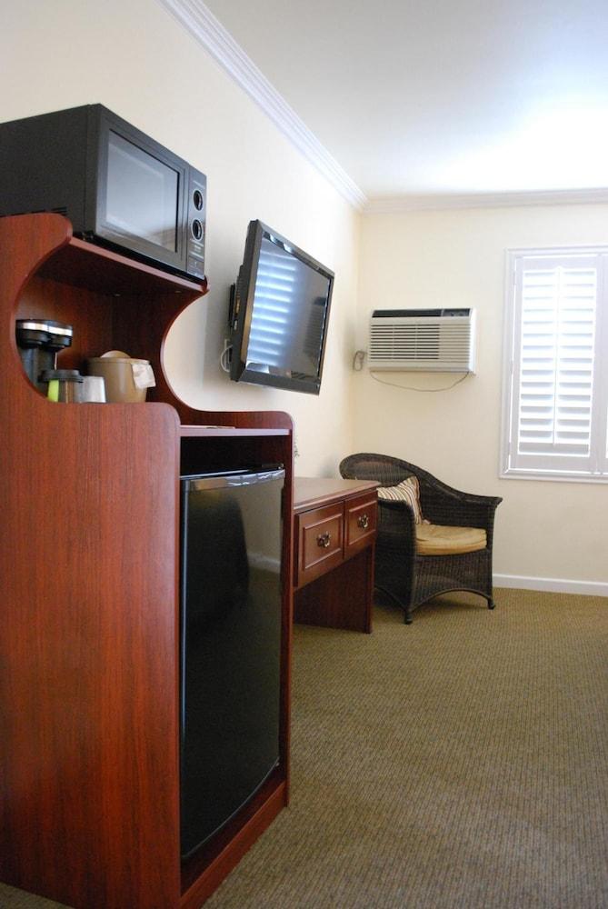 Bella Capri Inn And Suites 카마리오 외부 사진